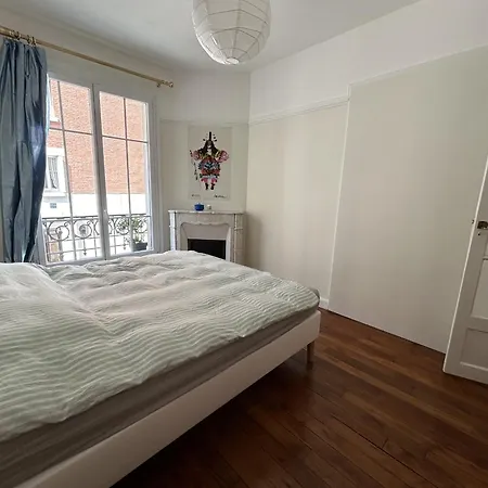 Charming Parisian Apartmán