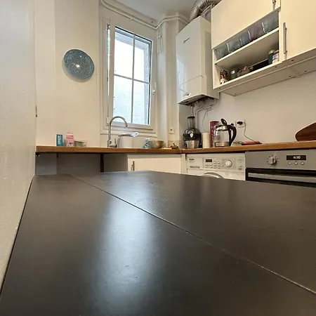 Charming Parisian Apartmán